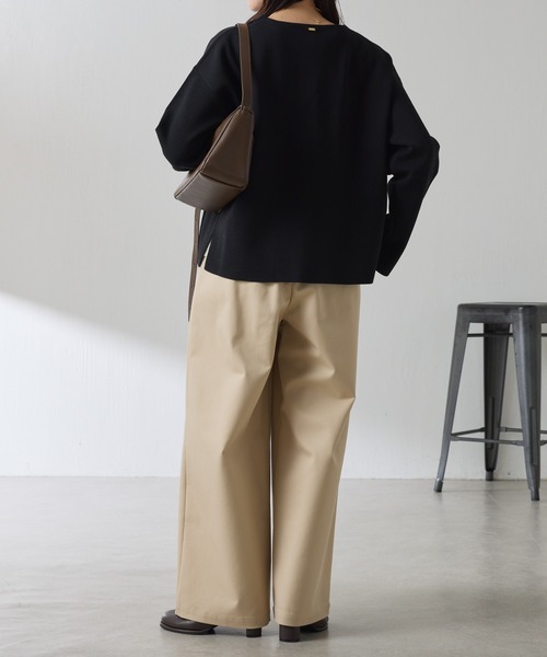 COLLAGE GALLARDAGALANTE（コラージュガリャルダガランテ）の「Vネックバスクニット/WEB限定カラー展開（ニット/セーター・レディース・ホワイト/グリーン/ネイビー/ブラック・FREE）」の13枚目の写真