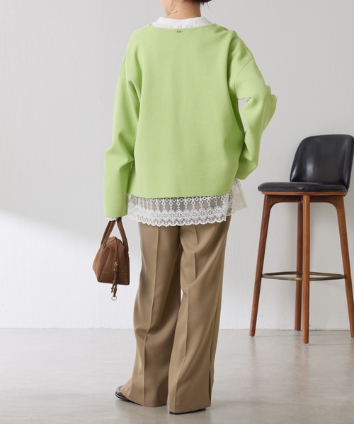 COLLAGE GALLARDAGALANTE（コラージュガリャルダガランテ）の「Vネックバスクニット/WEB限定カラー展開（ニット/セーター・レディース・ホワイト/グリーン/ネイビー/ブラック・FREE）」の21枚目の写真