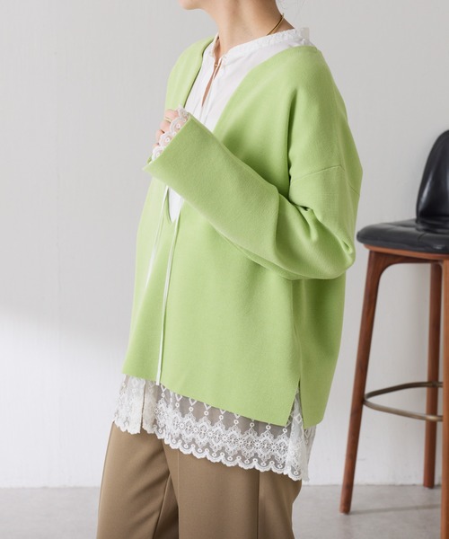 COLLAGE GALLARDAGALANTE（コラージュガリャルダガランテ）の「Vネックバスクニット/WEB限定カラー展開（ニット/セーター・レディース・ホワイト/グリーン/ネイビー/ブラック・FREE）」の17枚目の写真