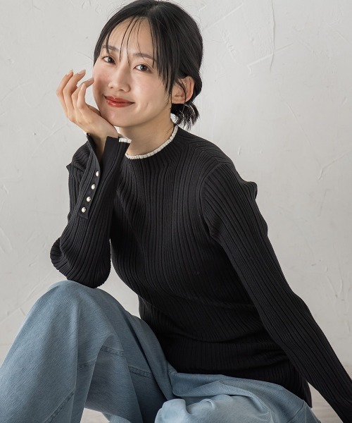 Droite lautreamont（ドロワットロートレアモン）の「袖ボタンランダムリブニット≪手洗い可能≫（ニット/セーター・レディース・オフホワイト/ピンク/イエロー/アイボリー/ブラック/チャコールグレー/ダークネイビー/ボルドー/ブラック系その他/ホワイト系その他・M）」の5枚目の写真