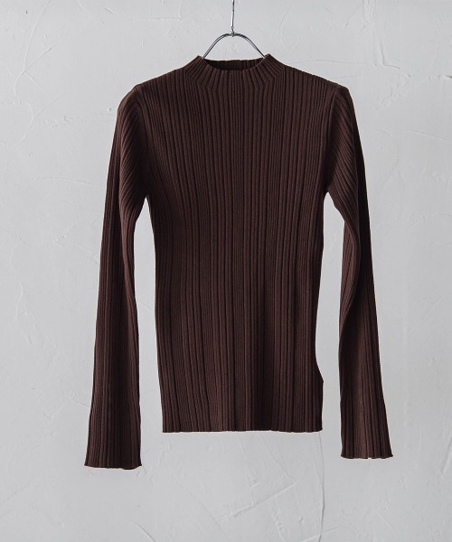 Droite lautreamont(ドロワットロートレアモン)の「袖ボタンランダムリブニット≪手洗い可能≫(ニット/セーター・レディース・オフホワイト/ピンク/イエロー/アイボリー/ブラック/チャコールグレー/ダークネイビー/ボルドー/ブラック系その他/ホワイト系その他/イエロー系その他/ピンク系その他/ブラウン・M)」の7枚目の写真