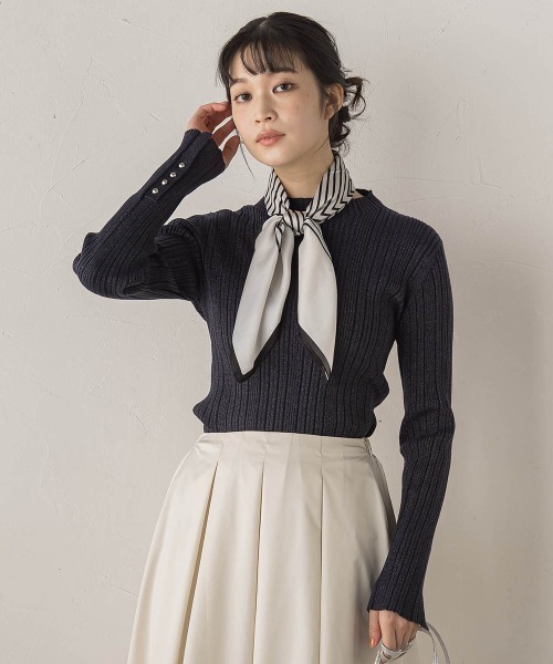 Droite lautreamont（ドロワットロートレアモン）の「袖ボタンランダムリブニット≪手洗い可能≫（ニット/セーター・レディース・オフホワイト/ピンク/イエロー/アイボリー/ブラック/チャコールグレー/ダークネイビー/ボルドー/ブラック系その他/ホワイト系その他・M）」の7枚目の写真