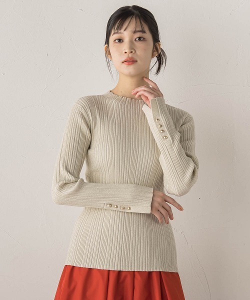 Droite lautreamont（ドロワットロートレアモン）の「袖ボタンランダムリブニット≪手洗い可能≫（ニット/セーター・レディース・オフホワイト/ピンク/イエロー/アイボリー/ブラック/チャコールグレー/ダークネイビー/ボルドー/ブラック系その他/ホワイト系その他・M）」の2枚目の写真