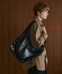 OSKR（オーエスケーアール）の「OSKR別注 ワンショルダー フェイクレザー ハーフムーンバッグ（ショルダーバッグ）」