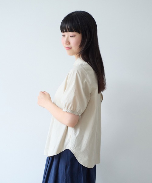 bulle de savon(ビュルデサボン)の「オーガニックコットン 60/1 タイプライター丸衿ブラウス(シャツ/ブラウス・レディース・ホワイト/ベージュ/サックスブルー・FREE)」の21枚目の写真