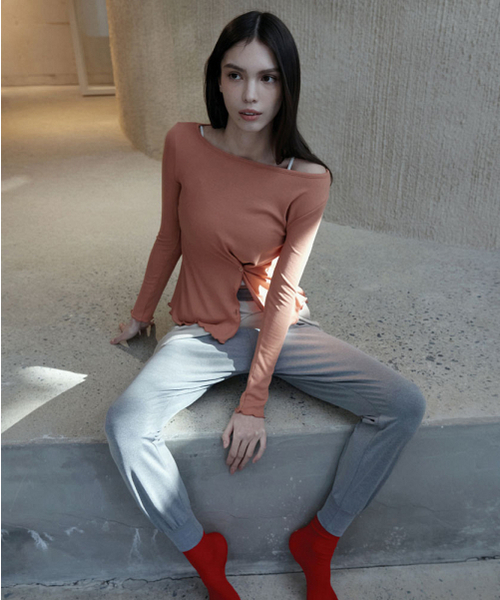 DEVIWEAR(デヴィウェア)の「DoubleButton ラップロングスリーブ DEVI-T0124-キャロット(Tシャツ/カットソー・レディース・オレンジ系その他・FREE)」の3枚目の写真