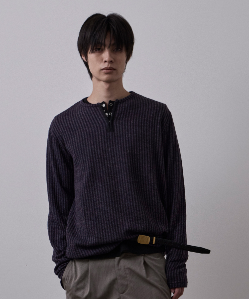LEARVE(ルアブ)の「コーブフック ヘンリーネックTシャツ バイオレット(Tシャツ/カットソー・メンズ・その他・LARGE/X-LARGE/MEDIUM)」の1枚目の写真