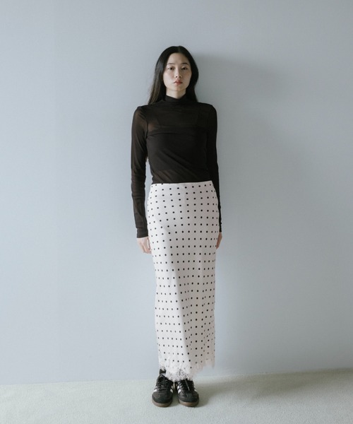duei（デュイ）の「サテン裾レースドットスカート（スカート・レディース・ブラック/ホワイト・FREE）」の4枚目の写真