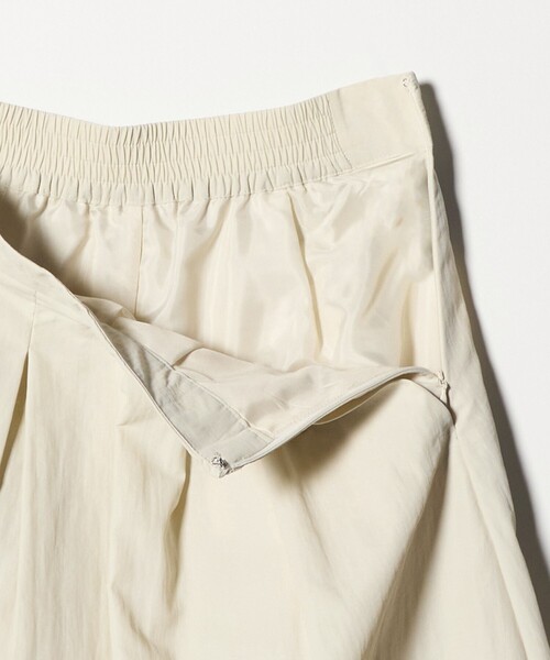 green label relaxing（グリーンレーベルリラクシング）の「タック フレア スカート 2（スカート・レディース・ブラック/ライトブルー/オフホワイト・38/36）」の20枚目の写真