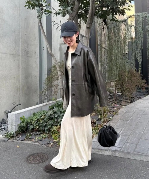 ear PAPILLONNER（イアパピヨネ）の「《uchida企画カラーあり》うめトートバッグS（ボストンバッグ・レディース・ブラック/ブルー/ブラック系その他/ベージュ系その他・FREE）」の8枚目の写真