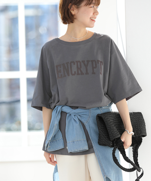 JOURNAL STANDARD relume(ジャーナルスタンダード レリューム)の「チュニックロゴT(Tシャツ/カットソー・レディース・チャコールグレー/ホワイト/ブラウン・FREE)」の2枚目の写真