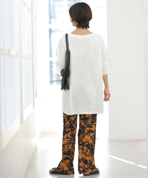 JOURNAL STANDARD relume(ジャーナルスタンダード レリューム)の「チュニックロゴT(Tシャツ/カットソー・レディース・チャコールグレー/ホワイト/ブラウン・FREE)」の15枚目の写真