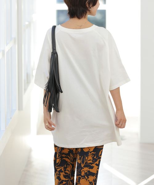 JOURNAL STANDARD relume(ジャーナルスタンダード レリューム)の「チュニックロゴT(Tシャツ/カットソー・レディース・チャコールグレー/ホワイト/ブラウン・FREE)」の21枚目の写真