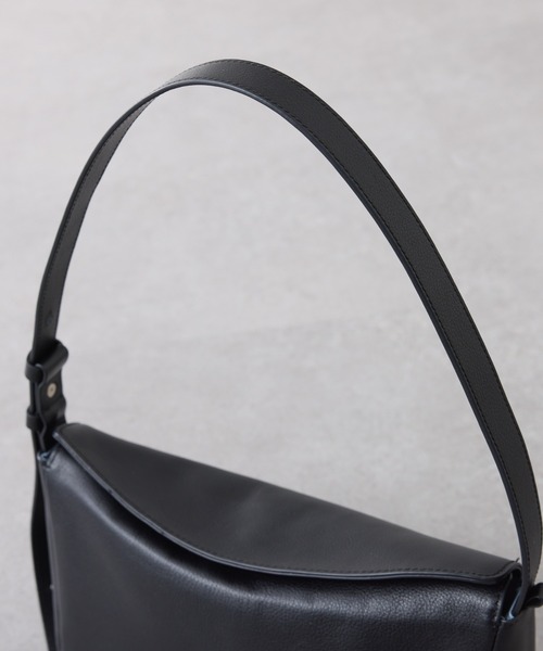 PAPILLONNER(パピヨネ)の「メタルレスレザーバッグ/WEB限定(ショルダーバッグ・レディース・ブラウン/ブラック・FREE)」の22枚目の写真