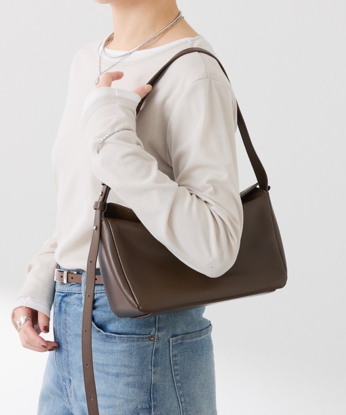 PAPILLONNER(パピヨネ)の「メタルレスレザーバッグ/WEB限定(ショルダーバッグ・レディース・ブラウン/ブラック・FREE)」の12枚目の写真