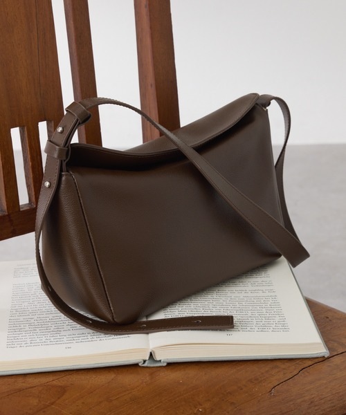 PAPILLONNER(パピヨネ)の「メタルレスレザーバッグ/WEB限定(ショルダーバッグ・レディース・ブラウン/ブラック・FREE)」の15枚目の写真
