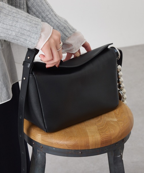 PAPILLONNER(パピヨネ)の「メタルレスレザーバッグ/WEB限定(ショルダーバッグ・レディース・ブラウン/ブラック・FREE)」の10枚目の写真