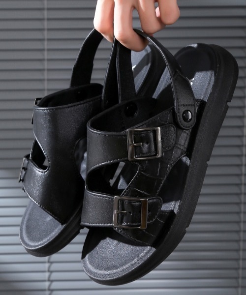SHEPP(シープ)の「【UNISEX】フェイクレザーダブルバックル ストラップサンダル(サンダル・メンズ・ダークブラウン/ブラック・L/M)」の3枚目の写真