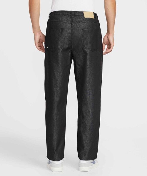 NIKE SB(ナイキエスビー)の「ナイキ SB メンズ ルーズ デニム スケートボードパンツ / Nike SB Men's Loose Denim Skate Pants IB2993-010 Black(デニムパンツ・メンズ・ブラック・26/38/36/34/32/30/28)」の2枚目の写真