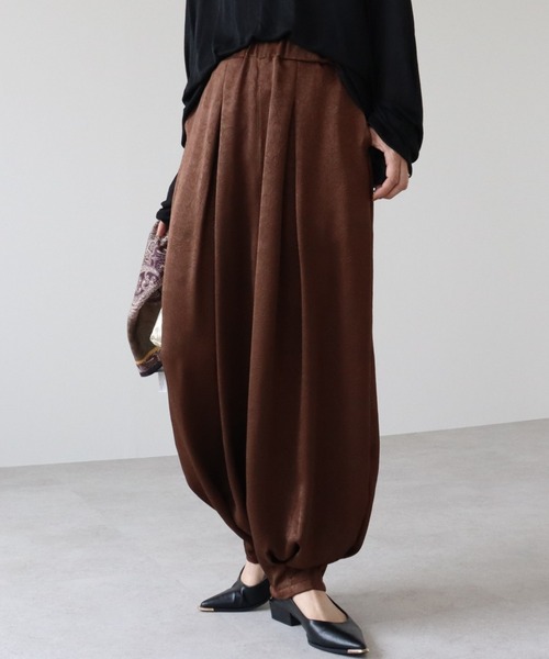zena(ジェナ)の「ヴィンテージサテンデザインパンツ(その他パンツ・レディース・ミント/ブラック/ブラウン・M)」の1枚目の写真