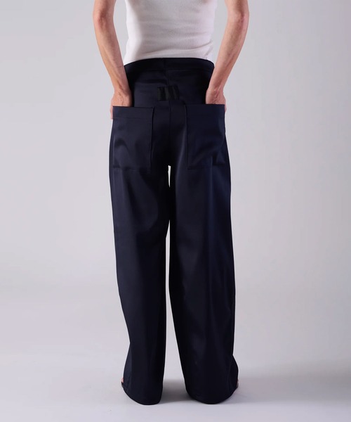 COGTHEBIGSMOKE(コグザビッグスモーク)の「【COGTHEBIGSMOKE/コグザビッグスモーク】MERCY BARREL TROUSERS/ワイドバレルレッグトラウザーズ/ワイドパンツ(その他パンツ・レディース・ネイビー・1)」の4枚目の写真