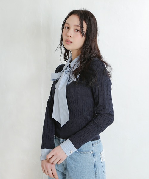 ASTORIA ODIER(アストリアオディール)の「イミテーションリボンタイシャツ ケーブルニット(ニット/セーター・レディース・ホワイト/ネイビー・MEDIUM)」の7枚目の写真