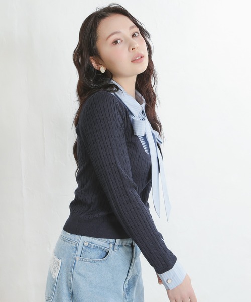 ASTORIA ODIER(アストリアオディール)の「イミテーションリボンタイシャツ ケーブルニット(ニット/セーター・レディース・ホワイト/ネイビー・MEDIUM)」の8枚目の写真