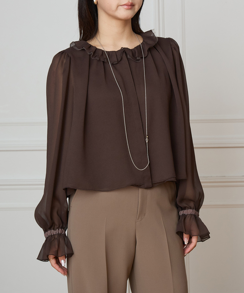 IENA LA BOUCLE(イエナラブークル)の「IENA LA BOUCLE ジョーゼットフリル襟ブラウス(シャツ/ブラウス・レディース・ブラウン/アイボリー・FREE)」の1枚目の写真