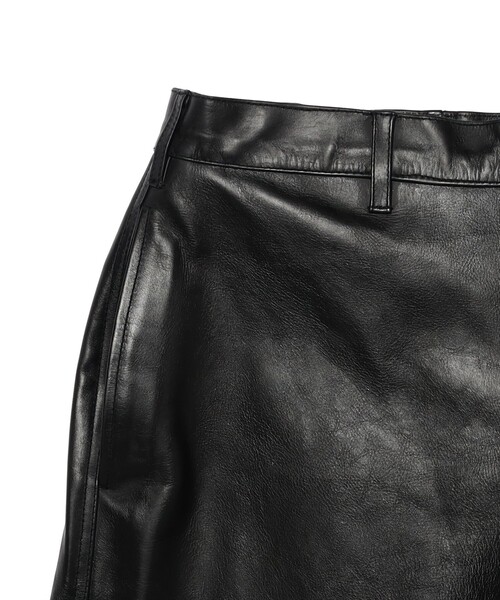 BEAMS(ビームス)の「カウレザー イージー ショートパンツ【ワイドストレートフィット】(その他パンツ・メンズ・ブラック・L/M/S/XL)」の14枚目の写真