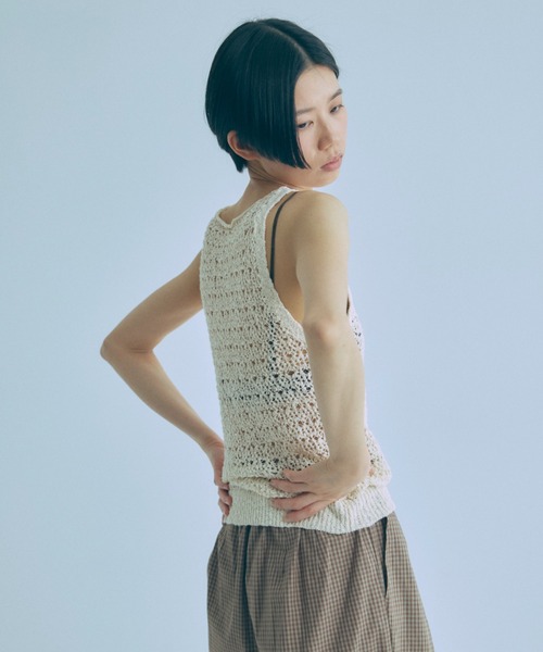 EN NEUME(エンノイム)の「Slub Mesh Knit Tank(ニット/セーター・レディース・アイボリー/ブルー/ピンク・FREE)」の9枚目の写真