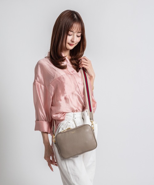 VIOLAd'ORO（ヴィオラドーロ）の「【VIOLAd'ORO/ヴィオラドーロ】カメラバッグ ショルダーバッグ 本革 made in japan（ショルダーバッグ・レディース・ブラック/モカ・FREE）」の8枚目の写真