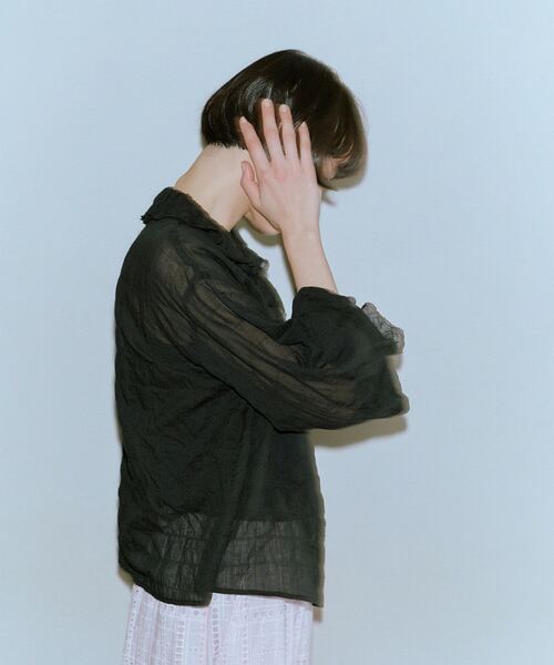 conges payes ADIEU TRISTESSE(コンジェ ペイエ アデュートリステス)の「【4月ベストセラーブランド内1位】Kanocoさんコラボ フリルブラウス(シャツ/ブラウス・レディース・チェック/オフホワイト/ブラック・38)」の15枚目の写真