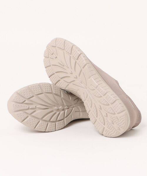 SKECHERS(スケッチャーズ)の「《SKECHERS》VIRTUE-SERENDIPITY(スリッポン・レディース・ブラック/ブラウン系・23.0cm/23.5cm/24.0cm/24.5cm/25.0cm/22.5cm)」の4枚目の写真
