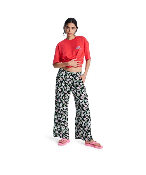ROXY(ロキシー)の「ROXY ウィメンズ MIDNIGHT AVENUE CREPE ロングパンツ 【2026年春夏モデル】/ロキシーレーヨン総柄パンツ(その他パンツ・レディース・ブラック・SMALL/MEDIUM/LARGE)」の6枚目の写真