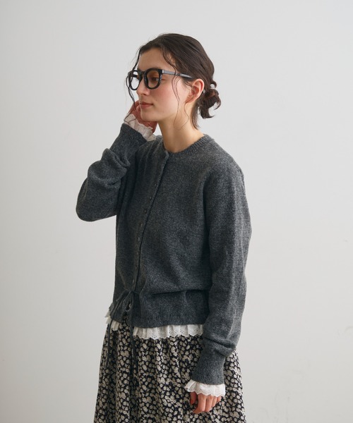 Crisp（クリスプ）の「フリルレイヤードニットカーディガン（カーディガン/ボレロ・レディース・アイボリー/ダークグレー・FREE）」の5枚目の写真