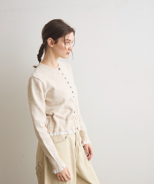 Crisp（クリスプ）の「フリルレイヤードニットカーディガン（カーディガン/ボレロ・レディース・アイボリー/ダークグレー・FREE）」の21枚目の写真