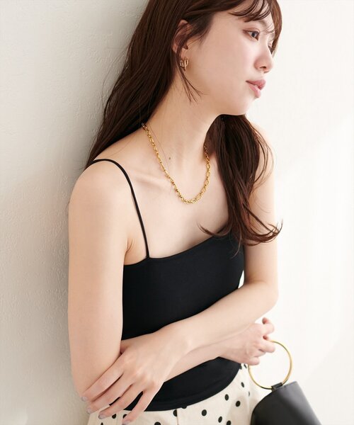 natural couture（ナチュラルクチュール）の「選べる2丈カップ付きインナー（キャミソール・レディース・オフホワイト/ブラック/ライトベージュ・MEDIUM/SMALL）」の15枚目の写真