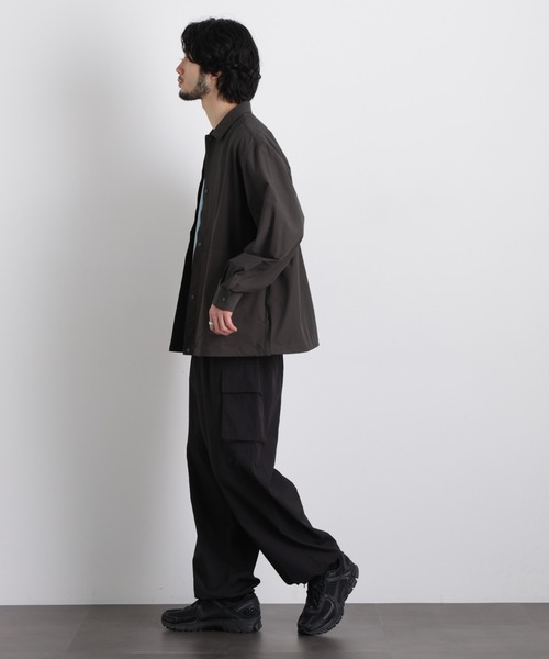 NANO universe（ナノユニバース）の「ナイロンリラックスカーゴパンツ（カーゴパンツ・メンズ・カーキ/ベージュ/ブラック・L/M/S）」の5枚目の写真