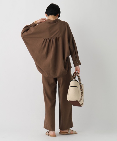 Elura(エルーラ)の「リネンブレンドスキッパーシャツ/659649(シャツ/ブラウス・レディース・ライトピンク/チャコールグレー/ブラウン/グリーン・FREE)」の19枚目の写真