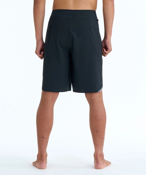 Quiksilver(クイックシルバー)の「QUIKSILVER メンズ HIGHLINE PRO 20 ボードショーツ フィットタイ 20インチ インナーショーツなしタイプ フィットタイ 20インチ<HIGHLINE> 速乾・撥水加工 【2026年春夏モデル】/サーフトランクス(水着)(水着・メンズ・ブラック・32inch/30inch)」の4枚目の写真