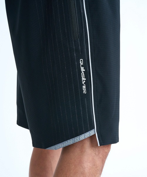 Quiksilver(クイックシルバー)の「QUIKSILVER メンズ HIGHLINE PRO 20 ボードショーツ フィットタイ 20インチ インナーショーツなしタイプ フィットタイ 20インチ<HIGHLINE> 速乾・撥水加工 【2026年春夏モデル】/サーフトランクス(水着)(水着・メンズ・ブラック・32inch/30inch)」の7枚目の写真