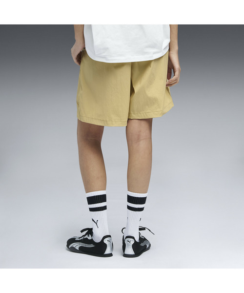 PUMA(プーマ)の「PUMA プーマ ウィメンズ ESS エレベーテッド ウーブン ショート パンツ(その他パンツ・レディース・ブラック/ブラウン・MEDIUM/LARGE/X-LARGE/SMALL)」の4枚目の写真
