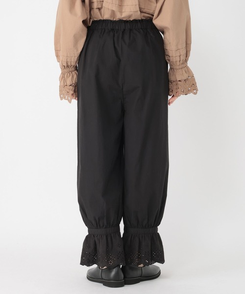 studio CLIP（スタディオクリップ）の「【Limited Line】裾レースドロワーズ（その他パンツ・レディース・アイボリー/ブラック・FREE）」の4枚目の写真