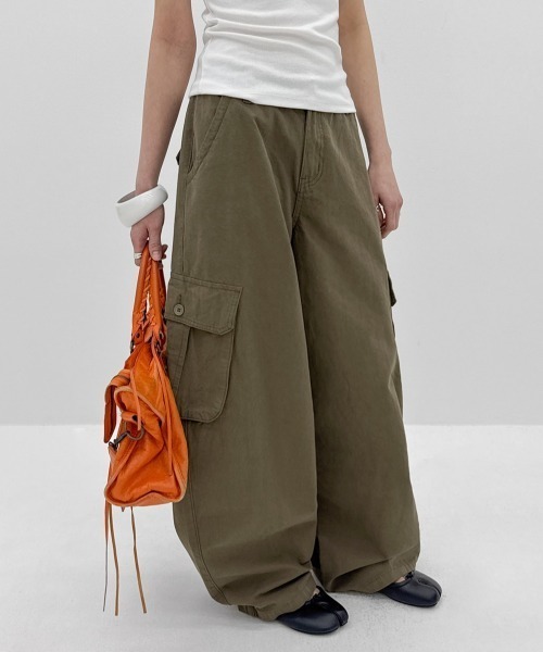 BLACKUP（ブラックアップ）の「[MADE] ルミワイドカーゴコットンパンツ（その他パンツ・レディース・ベージュ/カーキ・SMALL/MEDIUM）」の2枚目の写真