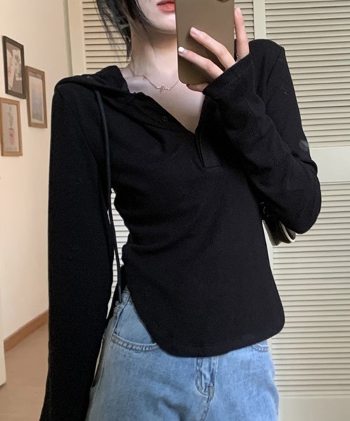 mielu(ミエル)の「フード付きスリムフィットカットソー(Tシャツ/カットソー・レディース・ブラック/ホワイト・LARGE/MEDIUM)」の7枚目の写真