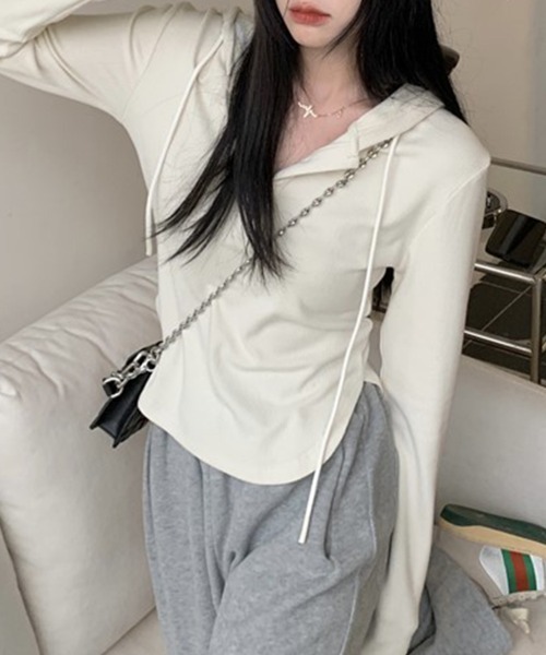mielu(ミエル)の「フード付きスリムフィットカットソー(Tシャツ/カットソー・レディース・ブラック/ホワイト・LARGE/MEDIUM)」の10枚目の写真