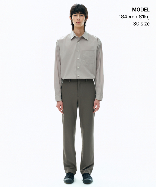 MUSINSA STANDARD（ムシンサスタンダード）の「ハイブリッドストレートパンツ [カーキグレー]（スラックス・メンズ・その他・26/28/30/32/34/36/38/40/42）」の2枚目の写真