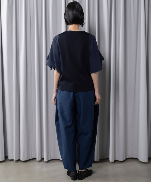 MARECHAL TERRE(マルシャルテル)の「【接触冷感 / UVカット機能付き】フレアスリーブトップス(Tシャツ/カットソー・レディース・ライトグレー/ブラック/ネイビー/オフホワイト・MEDIUM)」の7枚目の写真