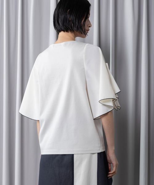 MARECHAL TERRE(マルシャルテル)の「【接触冷感 / UVカット機能付き】フレアスリーブトップス(Tシャツ/カットソー・レディース・ライトグレー/ブラック/ネイビー/オフホワイト・MEDIUM)」の11枚目の写真