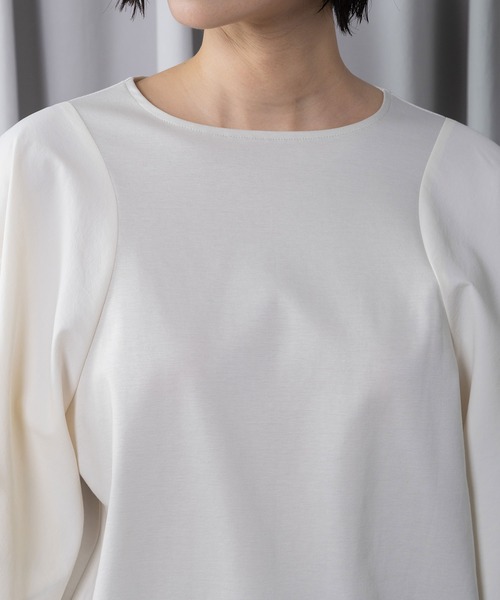 MARECHAL TERRE(マルシャルテル)の「【接触冷感 / UVカット機能付き】フレアスリーブトップス(Tシャツ/カットソー・レディース・ライトグレー/ブラック/ネイビー/オフホワイト・MEDIUM)」の15枚目の写真